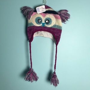 NWT Claires Girls pom pom beanie
